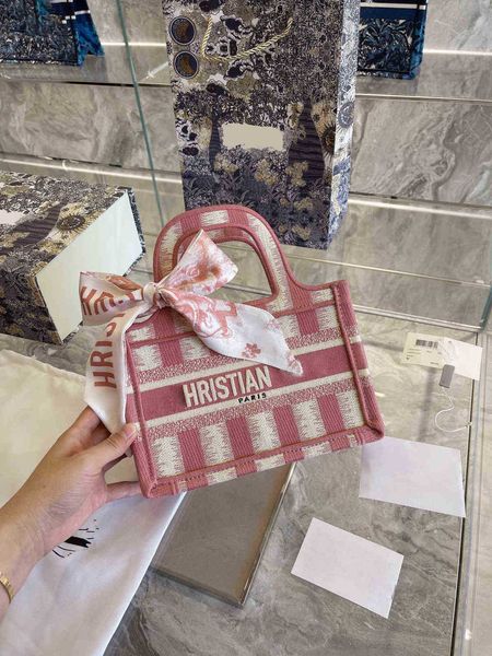 dijia book tote new color bag fashionable appearance grey rose powder three dimensional woven letter zly
dijia book tote new color bag fashionable appearance grey rose powder three dimensional woven letter zly
