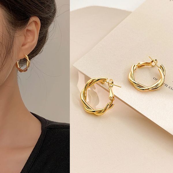 earrings temperament 2021 new trendy summer model lost an earrings women's high sense of light luxury atmosphere thin, Golden;silver
earrings temperament 2021 new trendy summer model lost an earrings women's high sense of light luxury atmosphere thin, Golden;silver