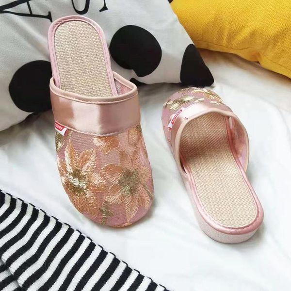 slippers 2021 designer outdoor shoes women flat almighty summer sandals for baotou lightweight embroidered, Black
slippers 2021 designer outdoor shoes women flat almighty summer sandals for baotou lightweight embroidered, Black