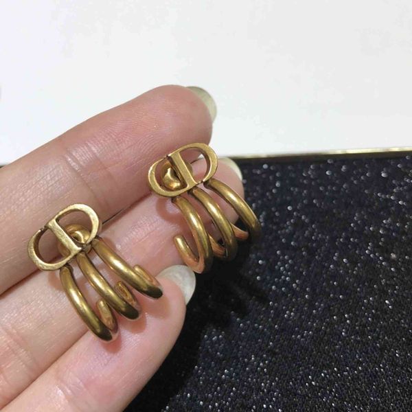 factory specials aa designer exaggerated claw letter temperament earrings women's fashion r4qu, Golden
factory specials aa designer exaggerated claw letter temperament earrings women's fashion r4qu, Golden