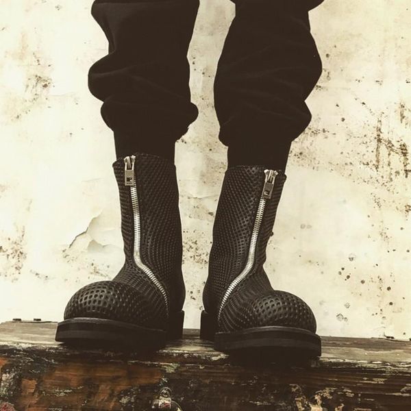 boots harajuku hollow out breathable mens mid calf vintage genuine leather round toe zip male top, Black
boots harajuku hollow out breathable mens mid calf vintage genuine leather round toe zip male top, Black