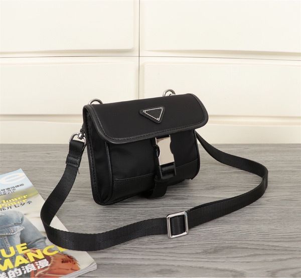 women luxurys designers bags 2021 crossbody bag handbag designer handbags zhouzhoubao123 purse wallet men's and same style net red pers
women luxurys designers bags 2021 crossbody bag handbag designer handbags zhouzhoubao123 purse wallet men's and same style net red pers