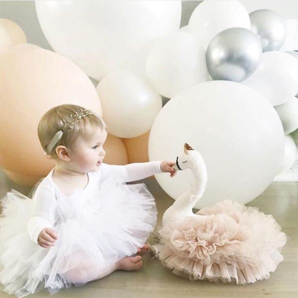 cushion/decorative pillow ins nordic plush mesh swan children's room decoration baby play figurine doll shooting props
cushion/decorative pillow ins nordic plush mesh swan children's room decoration baby play figurine doll shooting props