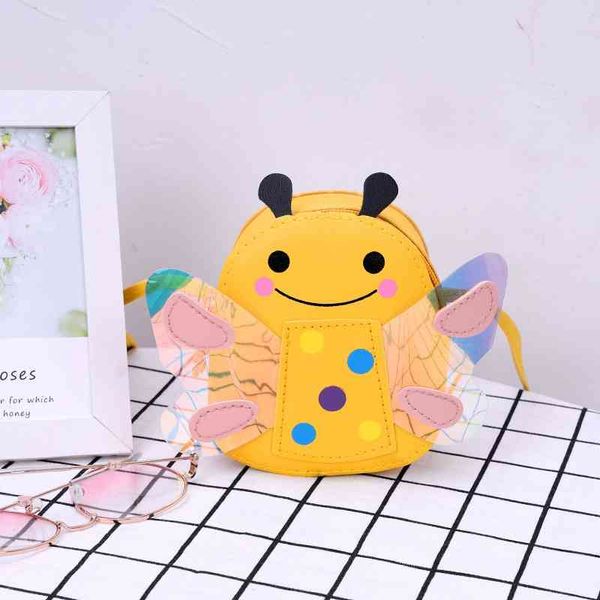 2021children's new little bee model cartoon cute baby fashion zero wallet slant across small bag
2021children's new little bee model cartoon cute baby fashion zero wallet slant across small bag