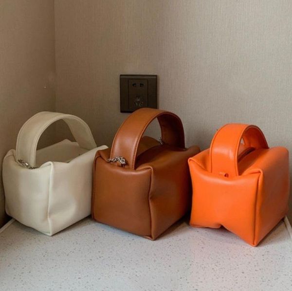 tofu bag women's summer style simple soft leather handbag large capacity daily all-match messenger bags
tofu bag women's summer style simple soft leather handbag large capacity daily all-match messenger bags