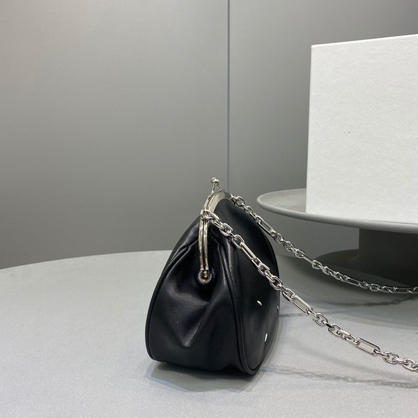 2021 new products in spring and summer high-quality gold bag leather round bag chain wallet, lambskin diagonal bag, ladies shoulder bag
2021 new products in spring and summer high-quality gold bag leather round bag chain wallet, lambskin diagonal bag, ladies shoulder bag