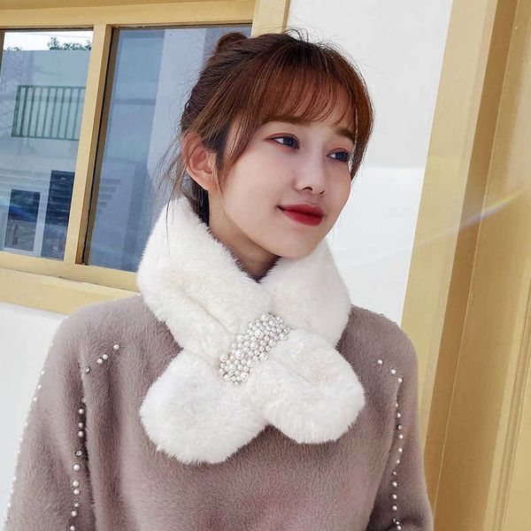 autumn and winter rabbit fur cross bib women pearl decoration fashion all-match warm scarf cold protection neck collar fur lead h0923, Silver
autumn and winter rabbit fur cross bib women pearl decoration fashion all-match warm scarf cold protection neck collar fur lead h0923, Silver