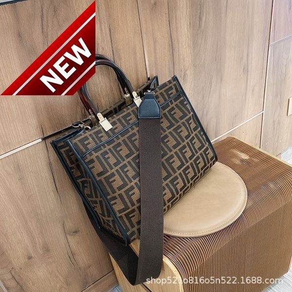 2021 f female new home shopping single shoulder portable large capacity medium tote bag fashion style
2021 f female new home shopping single shoulder portable large capacity medium tote bag fashion style