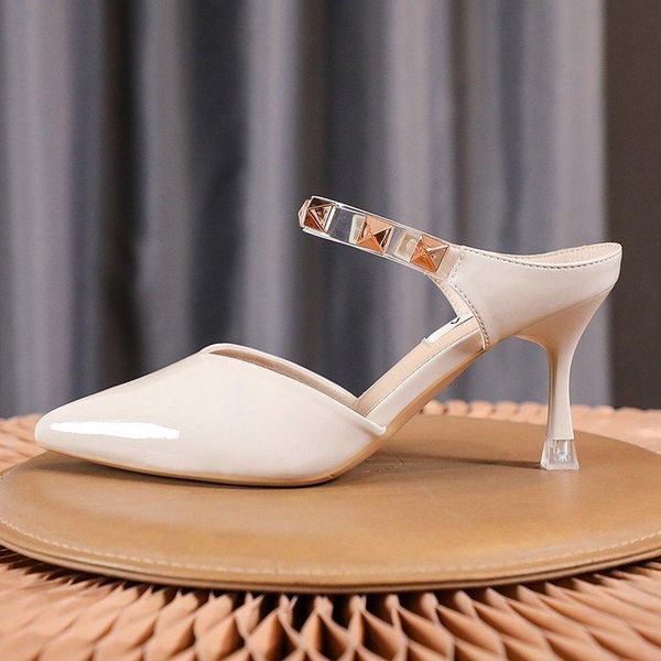 sandals high-heeled women's bag head rivets outside wearing a stylish korean version of slippers heels, Black
sandals high-heeled women's bag head rivets outside wearing a stylish korean version of slippers heels, Black