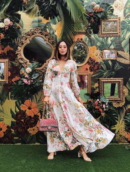 casual dresses flowers in the spring of 2021 female printing elegant holiday wind v neck posed dress linen split, Black;gray
casual dresses flowers in the spring of 2021 female printing elegant holiday wind v neck posed dress linen split, Black;gray