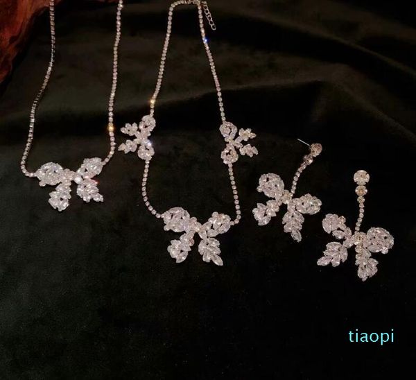 earrings & necklace designer exquisite full rhinestone bow fashion clavicle women, Silver
earrings & necklace designer exquisite full rhinestone bow fashion clavicle women, Silver