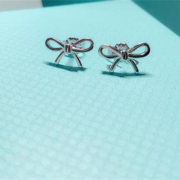 stud women's earrings 925 sterling silver sweet romantic bowknot shape girlfriend birthday gift classic, Golden;silver 
stud women's earrings 925 sterling silver sweet romantic bowknot shape girlfriend birthday gift classic, Golden;silver