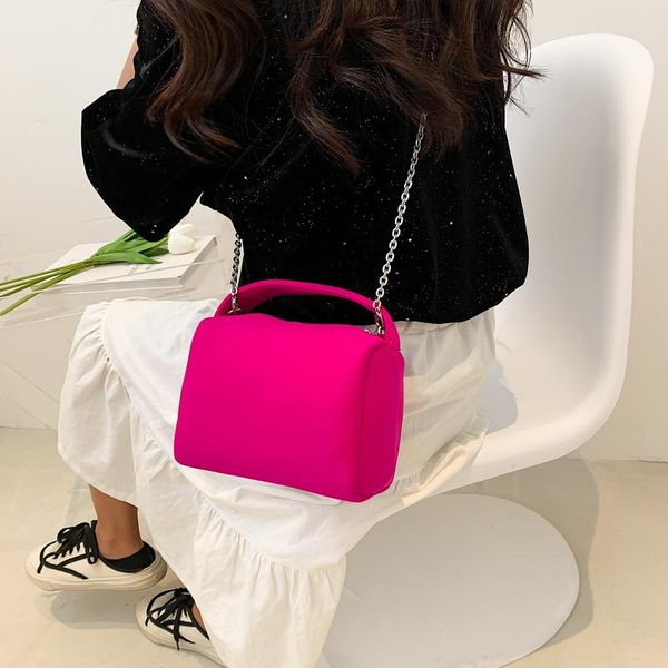 evening bags mini high-quality pu leather designer handbag for women 2021 travel shoulder bag small phone purses
evening bags mini high-quality pu leather designer handbag for women 2021 travel shoulder bag small phone purses