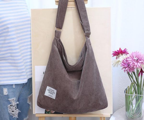 shoulder bags 2021 literary trendy women's canvas bag simple large-capacity portable single-shoulder diagonally across college students
shoulder bags 2021 literary trendy women's canvas bag simple large-capacity portable single-shoulder diagonally across college students