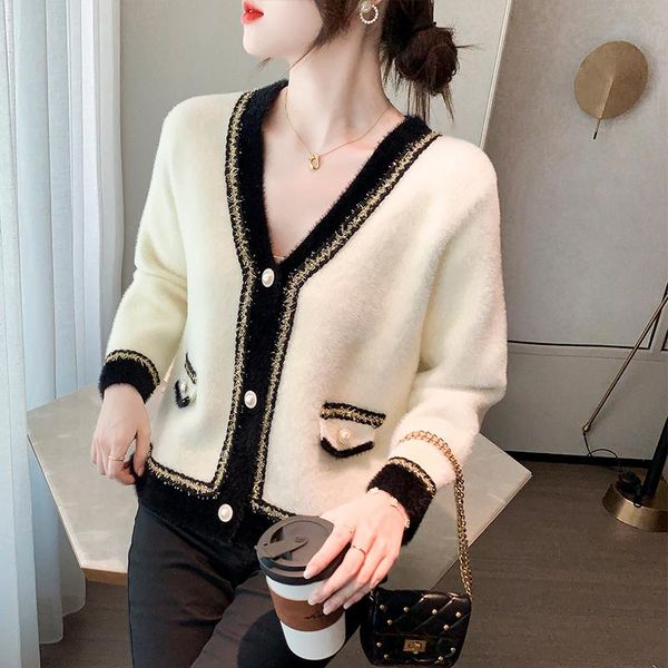 women's jackets cardigan imitate mink wool coat vintage spliced pocket pearl button temperament sweet wind female fall winter loose v-n, Black;brown
women's jackets cardigan imitate mink wool coat vintage spliced pocket pearl button temperament sweet wind female fall winter loose v-n, Black;brown