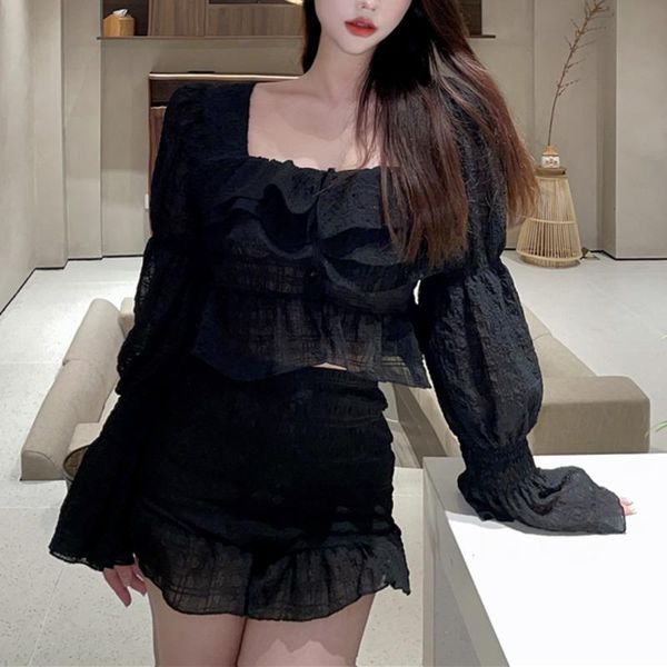 women's tracksuits folds vintage women black ruffles two piece sets summer flare sleeve crop + elastic high waist shorts fashion korea, Gray
women's tracksuits folds vintage women black ruffles two piece sets summer flare sleeve crop + elastic high waist shorts fashion korea, Gray