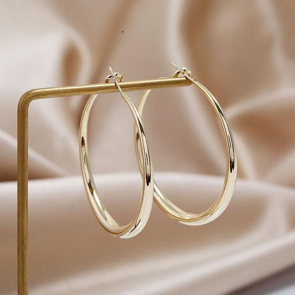 wish style south korea euweb celebrity bbb1 temperament geometric sub-light gold simple personality exaggerated earrin hoop & huggie, Golden;silver
wish style south korea euweb celebrity bbb1 temperament geometric sub-light gold simple personality exaggerated earrin hoop & huggie, Golden;silver