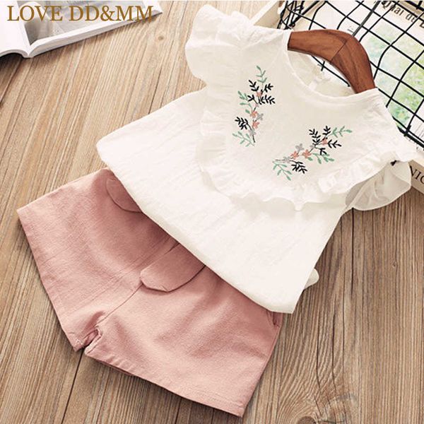 love dd&mm girls sets summer children's clothing girls sweet embroidery flowers wooden ear doll shirt + shorts suit 210715, White
love dd&mm girls sets summer children's clothing girls sweet embroidery flowers wooden ear doll shirt + shorts suit 210715, White