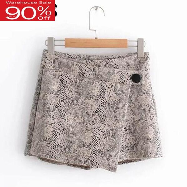 women's shorts 2021 women snake print short waisted mini skorts retro high street skirt, White;black
women's shorts 2021 women snake print short waisted mini skorts retro high street skirt, White;black