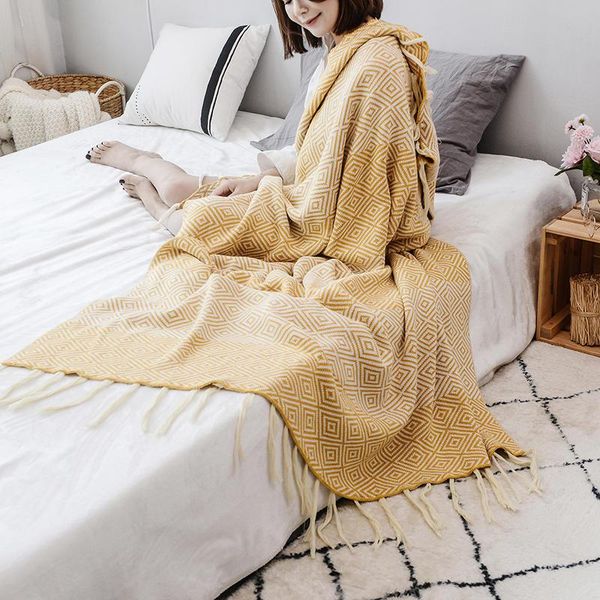 blankets 130*160cm size soft knitted thread blanket with fashionable pattern as a sleeping or shawl
blankets 130*160cm size soft knitted thread blanket with fashionable pattern as a sleeping or shawl