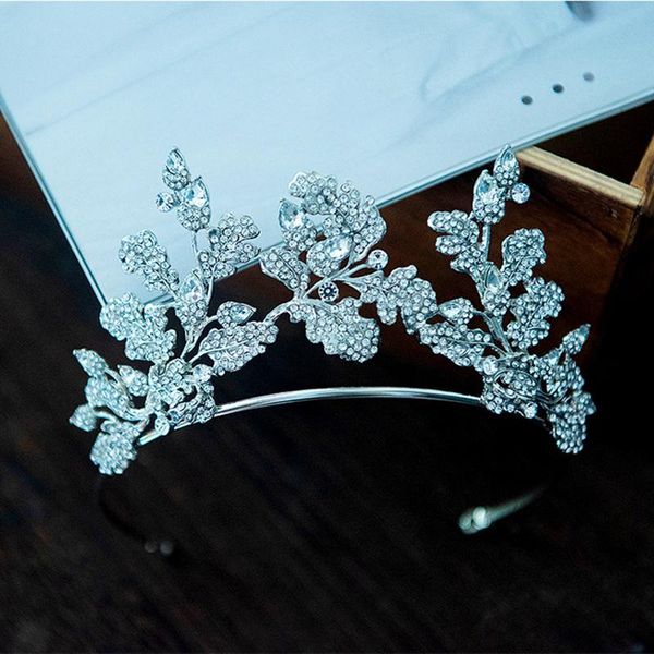 hair clips & barrettes hg11592 leaves bridal crown tiara elegant alloy rhinestone wedding headpiece princess hairpiece women accessory, Golden;silver
hair clips & barrettes hg11592 leaves bridal crown tiara elegant alloy rhinestone wedding headpiece princess hairpiece women accessory, Golden;silver