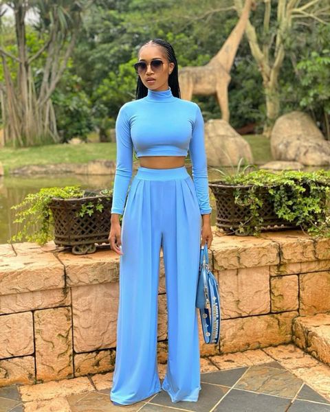 women's two piece pants chaxiaohei 2021 european and american high neck solid color leisure wide leg long sleeve 2-piece suit, White
women's two piece pants chaxiaohei 2021 european and american high neck solid color leisure wide leg long sleeve 2-piece suit, White