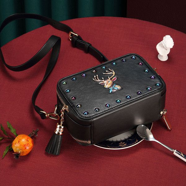 jiuwa 2021 summer new versatile small square bag fashion messenger single shoulder women's advanced camera bag
jiuwa 2021 summer new versatile small square bag fashion messenger single shoulder women's advanced camera bag