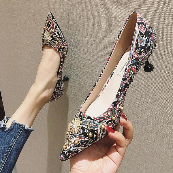 dress shoes novel2021 fashion in single shoe net red versatile slim medium 5cm cat heel design high heels, Black
dress shoes novel2021 fashion in single shoe net red versatile slim medium 5cm cat heel design high heels, Black
