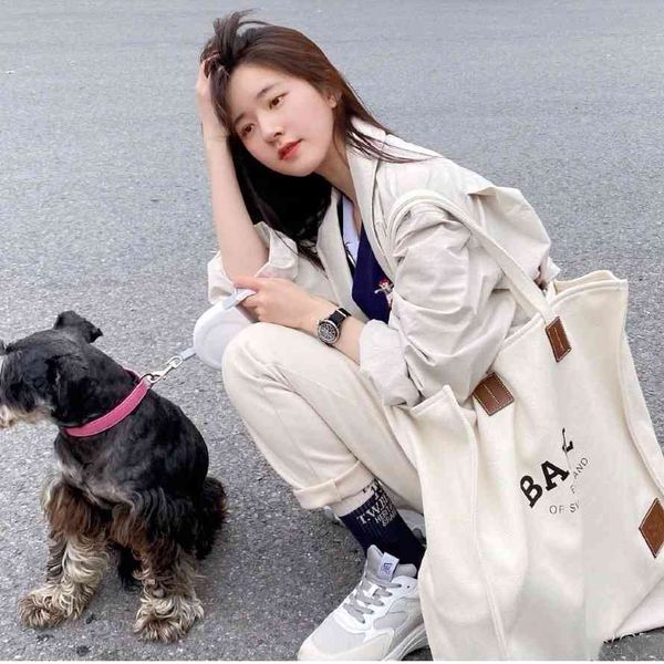 2021 summer autumn net red shopping bag hand canvas tote large capacity commuter women's medium, Black;red
2021 summer autumn net red shopping bag hand canvas tote large capacity commuter women's medium, Black;red