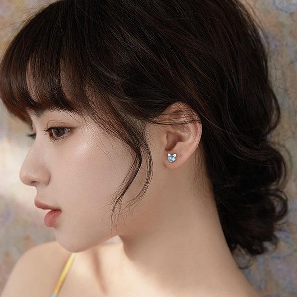 stud cute simple blue cat earrings korean fashion charm zircon women 2021 trend temperament crystal jewelry gift arete, Golden;silver
stud cute simple blue cat earrings korean fashion charm zircon women 2021 trend temperament crystal jewelry gift arete, Golden;silver
