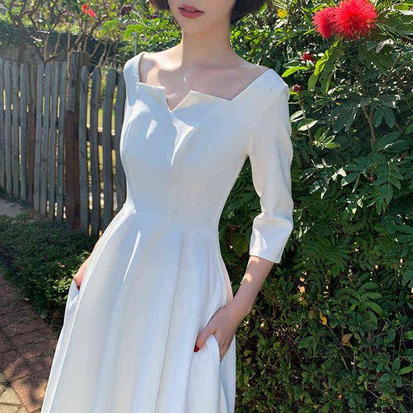 luxury street style dresses french light 2021 bride's wedding travel pography mori department simple satin certificate white, Black;pink
luxury street style dresses french light 2021 bride's wedding travel pography mori department simple satin certificate white, Black;pink