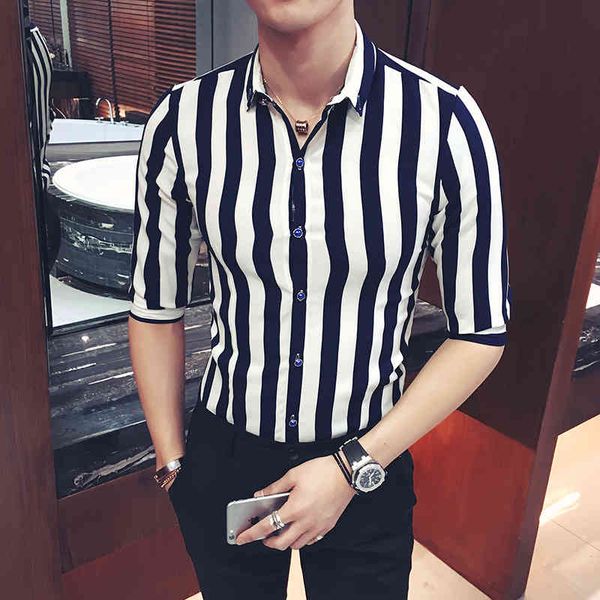 shirt from the list of men in short sleeves summer social fashion oversize 5xl red white stripe, White;black
shirt from the list of men in short sleeves summer social fashion oversize 5xl red white stripe, White;black