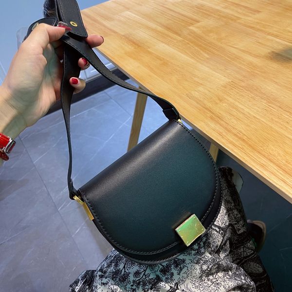5a+ saddle designer shoulder luxury cross body mini bag high-quality genuine leather crossbody bags fashion brand 9 different colors with th
5a+ saddle designer shoulder luxury cross body mini bag high-quality genuine leather crossbody bags fashion brand 9 different colors with th