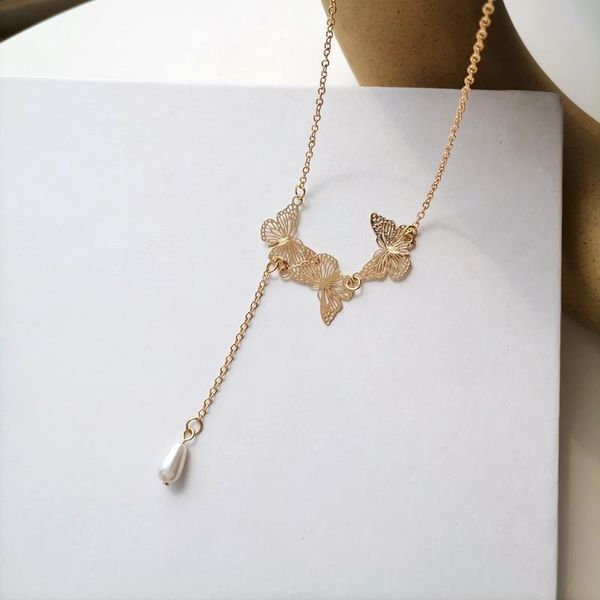 chains oe women butterfly necklace fashion simple pendant clavicle chain metal jewelry gift, Silver
chains oe women butterfly necklace fashion simple pendant clavicle chain metal jewelry gift, Silver