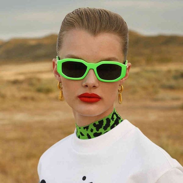 2021 summer vintage steampunk brand design luxury small frame sunglasses men women fashion square sun glasses shades uv400 a520, White;black
2021 summer vintage steampunk brand design luxury small frame sunglasses men women fashion square sun glasses shades uv400 a520, White;black