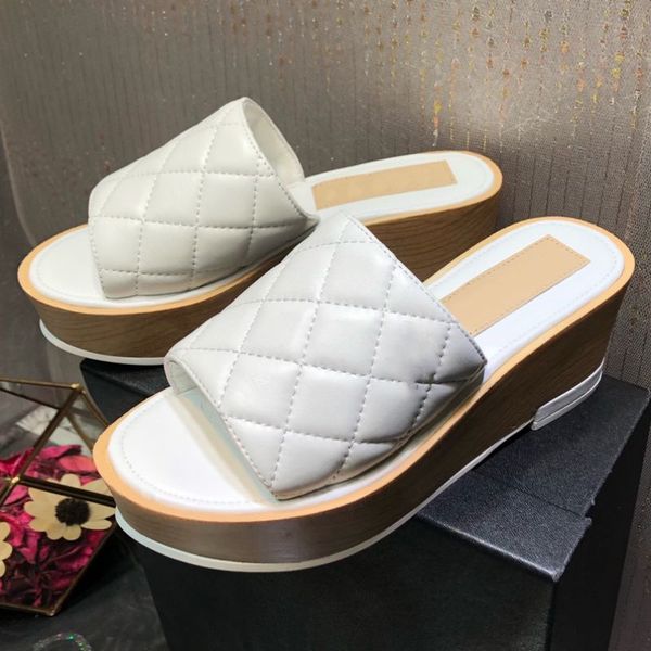 2022 designer women slippers spring and summer latest embroidered wedge heel platform slipper three-dimensional embroidery rhombus simple an, Black
2022 designer women slippers spring and summer latest embroidered wedge heel platform slipper three-dimensional embroidery rhombus simple an, Black