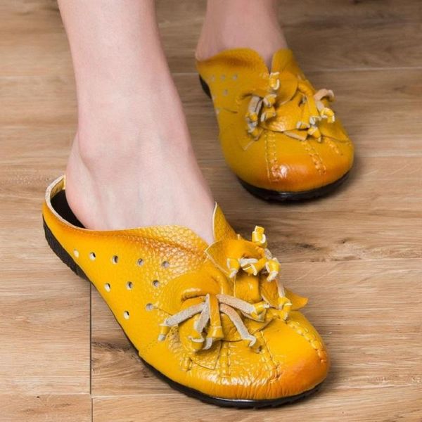 slippers 2021 summer spring fashion women's flat leather national wind soft baotou female slip hollow flowers, Black
slippers 2021 summer spring fashion women's flat leather national wind soft baotou female slip hollow flowers, Black