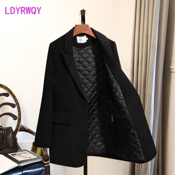 thickened woolen suit ladies autumn and winter korean version of waist black plus cotton 210603, White;black
thickened woolen suit ladies autumn and winter korean version of waist black plus cotton 210603, White;black