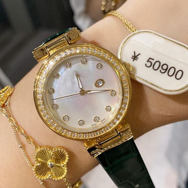 wristwatches special brand women watch fashion casual clock big dial man luxury watches lovers lady classic, Slivery;brown
wristwatches special brand women watch fashion casual clock big dial man luxury watches lovers lady classic, Slivery;brown