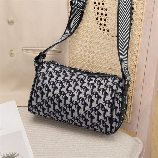 outlet sale 80% off strap fashion versatile women's messenger single shoulder bag pillow bag wholesale store
outlet sale 80% off strap fashion versatile women's messenger single shoulder bag pillow bag wholesale store