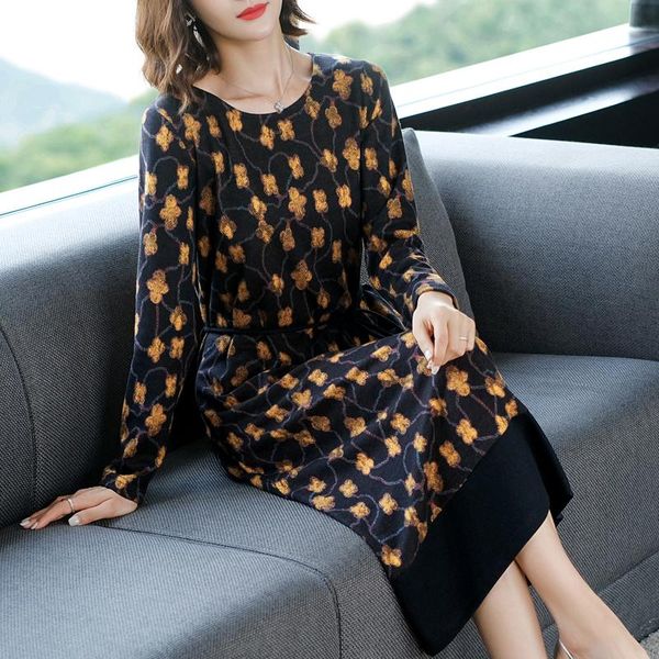 casual dresses women dress autumn 2022 office lady knitting long sleeve floral print o-neck high waist black color, Black;gray
casual dresses women dress autumn 2022 office lady knitting long sleeve floral print o-neck high waist black color, Black;gray