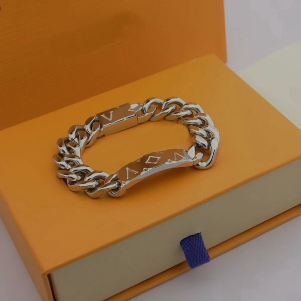 europe america fashion style men lady women titanium steel thick chain bracelet with engraved v initials flower square pendant m626543658, Black
europe america fashion style men lady women titanium steel thick chain bracelet with engraved v initials flower square pendant m626543658, Black