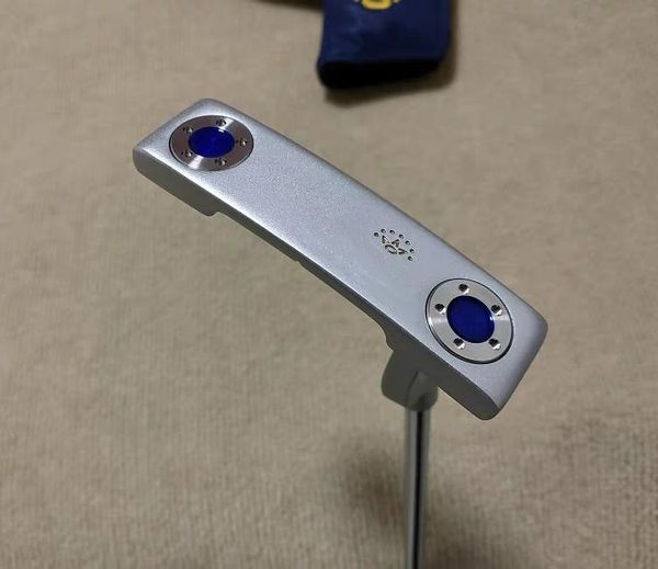 complete set of clubs golf club blue crown putter 33/34/35 inch steel shaft with head cover.
complete set of clubs golf club blue crown putter 33/34/35 inch steel shaft with head cover.