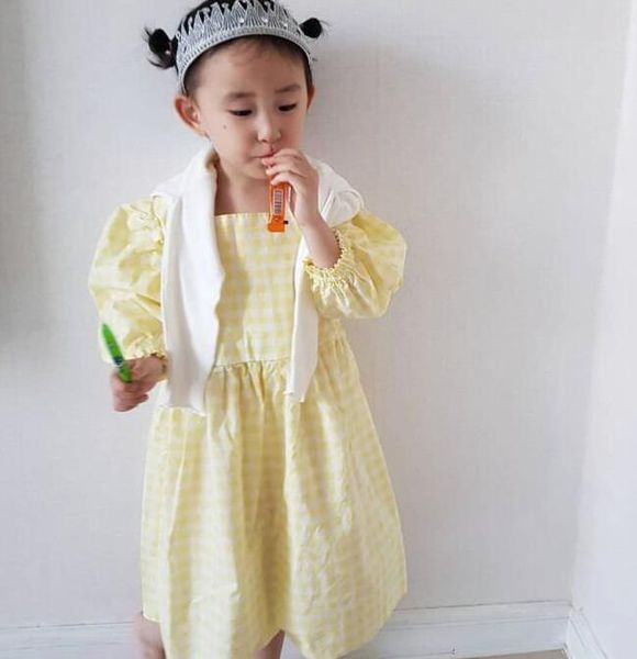 autumn cotton fresh square collar design long-sleeved girl plaid dress kids dresses for girls, Red;yellow
autumn cotton fresh square collar design long-sleeved girl plaid dress kids dresses for girls, Red;yellow