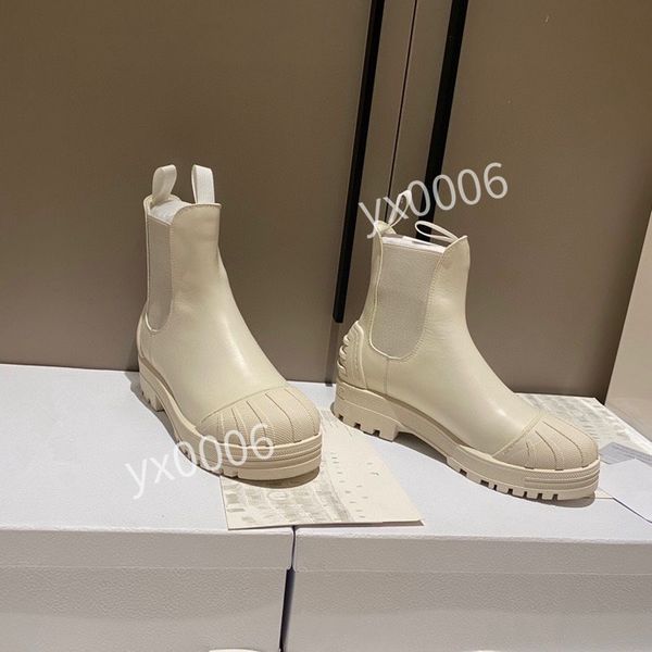 2022 design tabi boots split toe chunky high heel women boots leather zapatos mujer fashion autumn women shoes botas mujer cx201108, Black
2022 design tabi boots split toe chunky high heel women boots leather zapatos mujer fashion autumn women shoes botas mujer cx201108, Black
