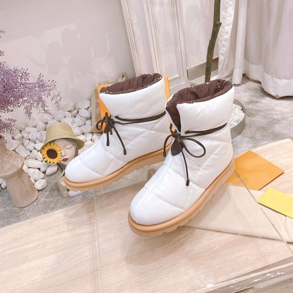 fashion designer letter suede metal pocket short riding boots, space shoes, winter boots, women's shoes
fashion designer letter suede metal pocket short riding boots, space shoes, winter boots, women's shoes