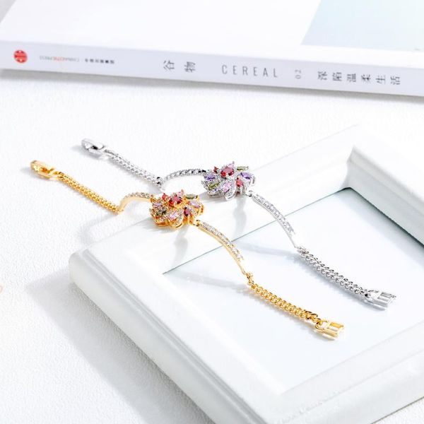 charm bracelets hemiston fashion zircon flower lady bracelet personality imitation gold color crystal holiday gift, Golden;silver
charm bracelets hemiston fashion zircon flower lady bracelet personality imitation gold color crystal holiday gift, Golden;silver