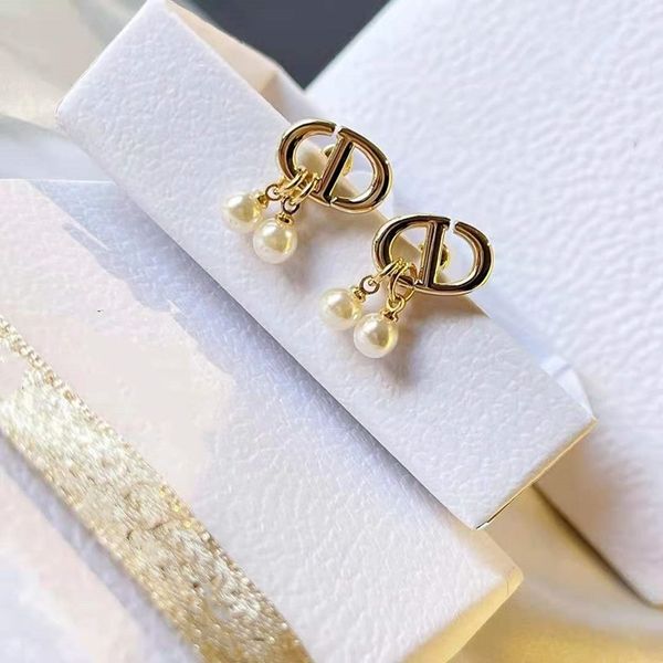 75% off outlet online pearl star earrings with finish metal classic modeling, Silver
75% off outlet online pearl star earrings with finish metal classic modeling, Silver