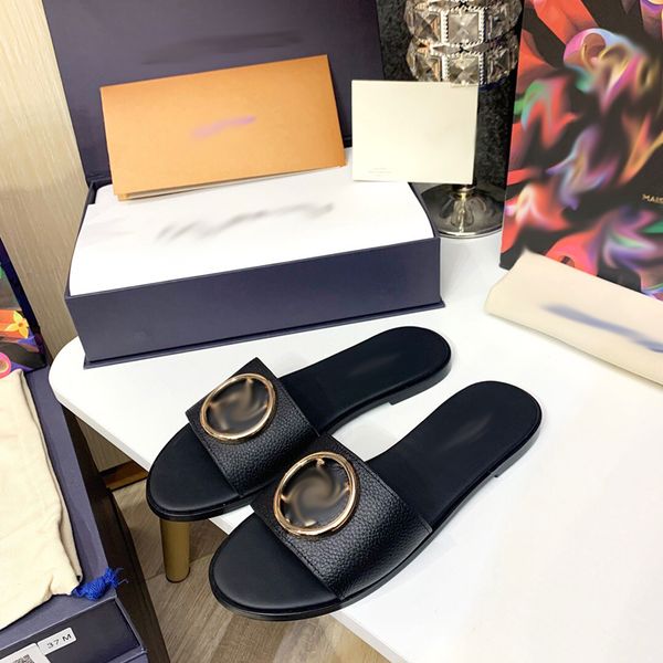 2021 designer luxurys slippers women sandals fashion beach shoes flip flops flat non-slip classical hole slipper with box size 35-41 -g6, Black
2021 designer luxurys slippers women sandals fashion beach shoes flip flops flat non-slip classical hole slipper with box size 35-41 -g6, Black