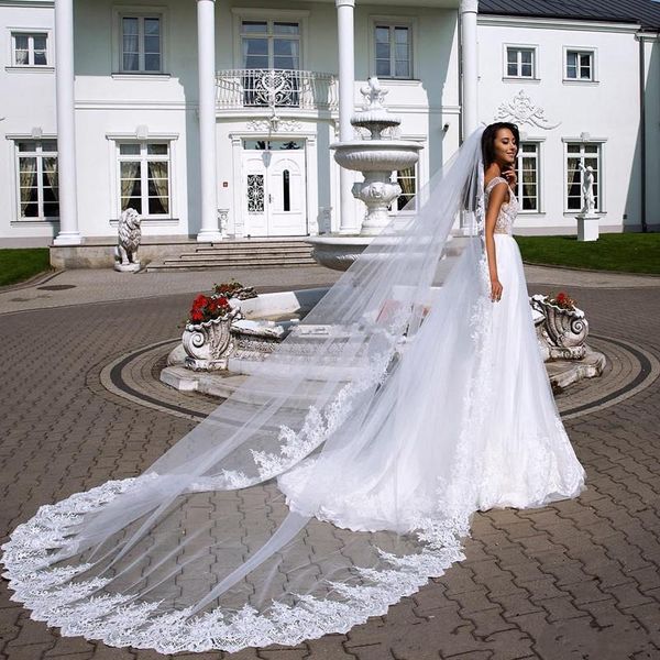 bridal veils custom made wedding with ivory lace appliqued edge long chapel length veil tulle for women hair, Black
bridal veils custom made wedding with ivory lace appliqued edge long chapel length veil tulle for women hair, Black